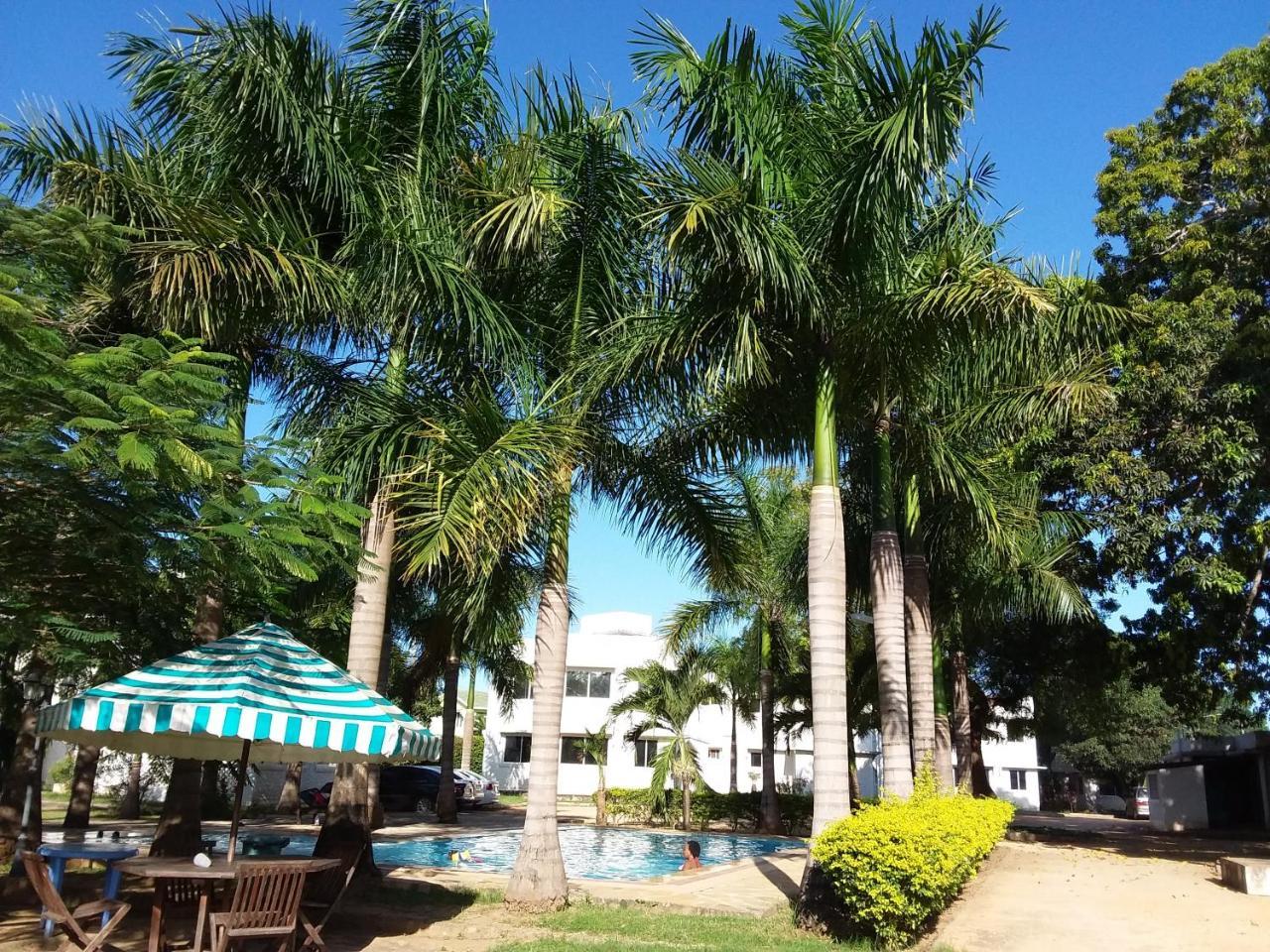 Royal Palms Apartment A4 Mombasa Exterior photo